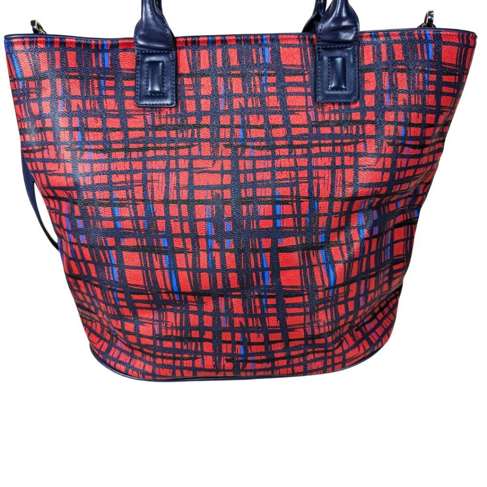 Vera Bradley Large Tassel Tote Blue & Red Coated Canvas 2 Way Crossbody - Picture 2 of 10